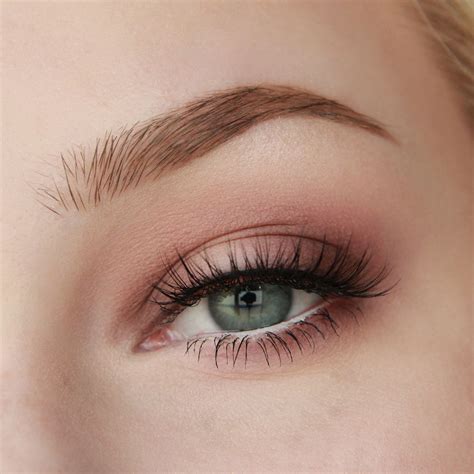 natural eyeshadow